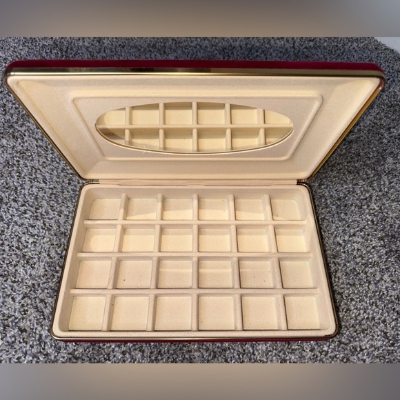 vintage jewelry box Jewelry - Vintage red jewelry box